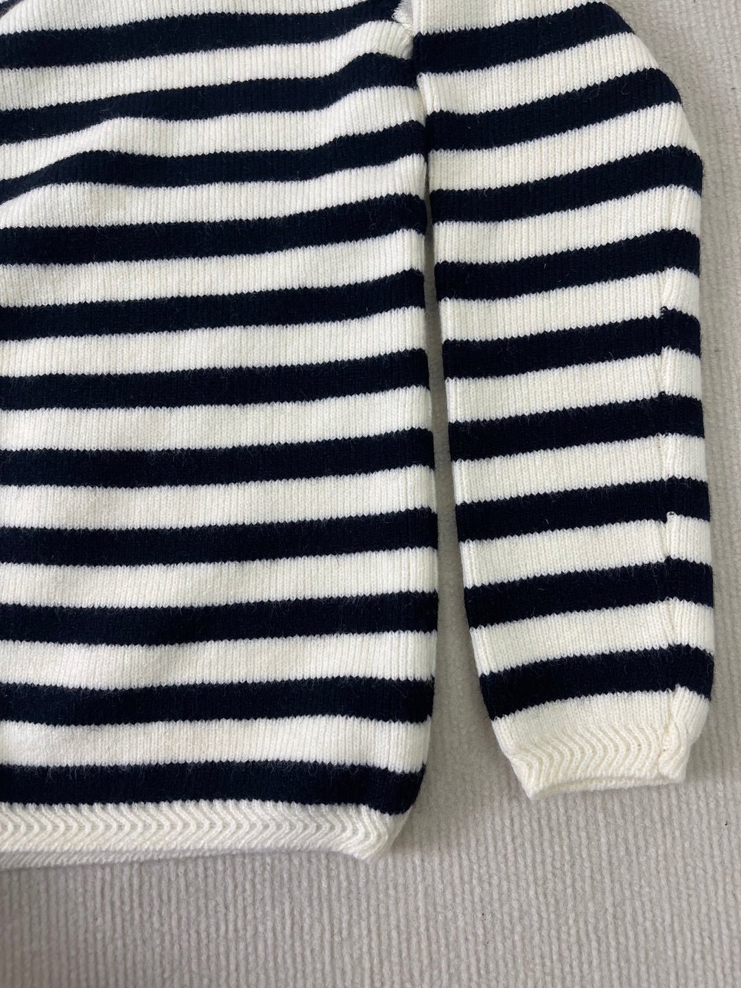 Mylah | Cardigan Rayé Élégant