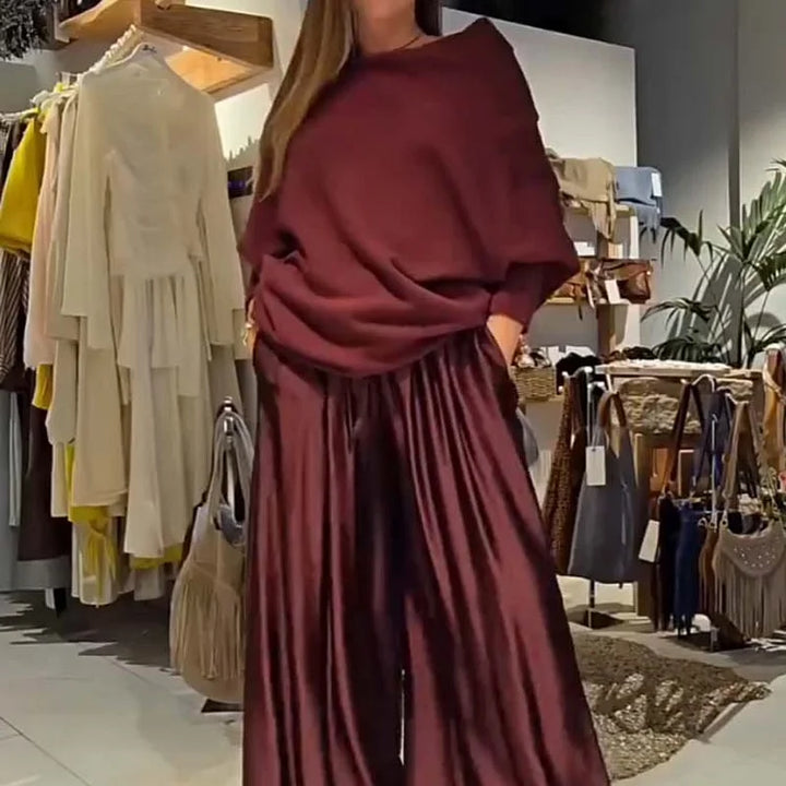 Laura | Ensemble chic de lounge à deux pièces avec épaules dénudées doux, flatteur et élégamment sans effort