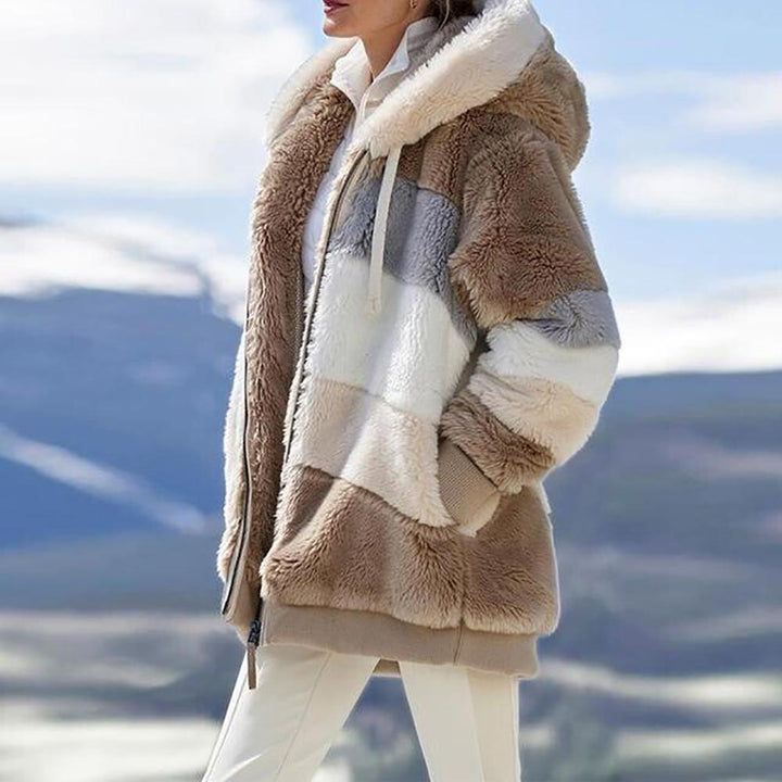 Karen | Manteau Oversized en Fausse Fourrure avec Capuche et Chaud