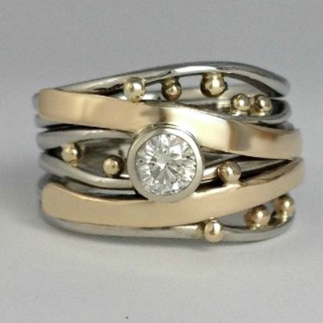 Royal | Bague Vintage en Or Incrustée de Zirconia