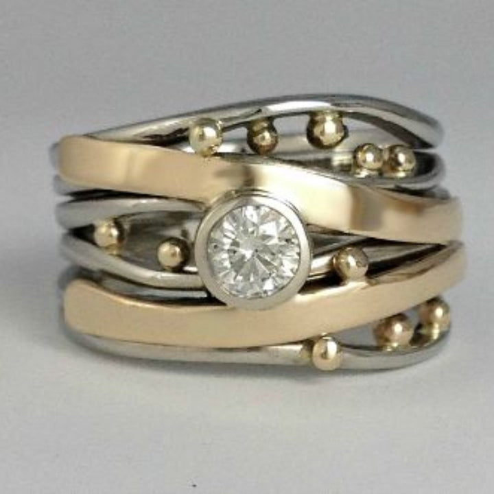 Royal | Bague Vintage en Or Incrustée de Zirconia