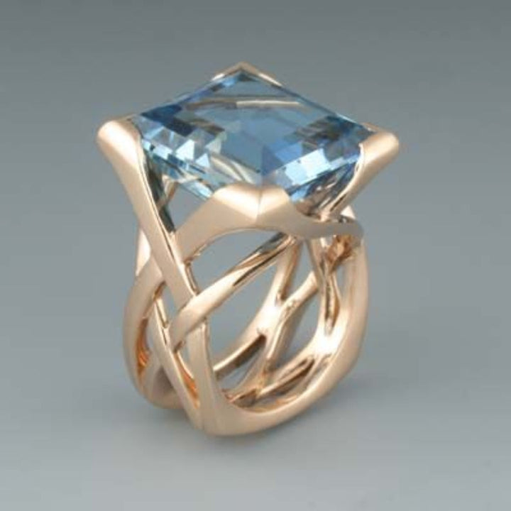 Élise | Bague en Or Rose avec Zirconium Bleu Vintage