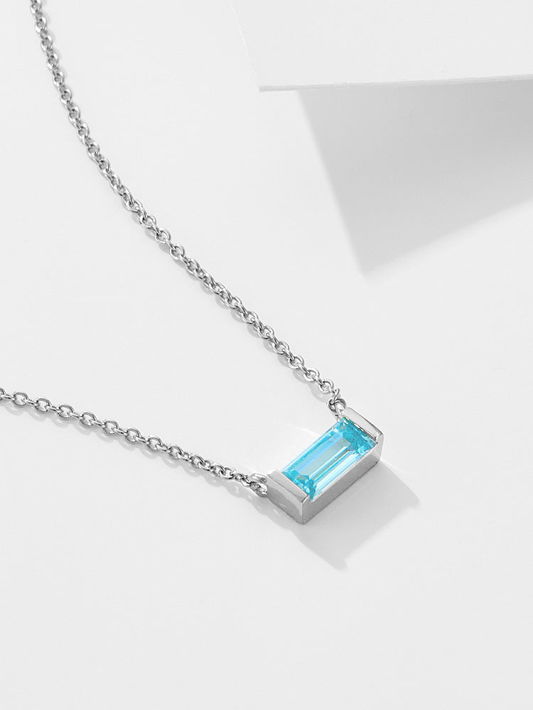 Livia | Collier en argent avec petit pendentif