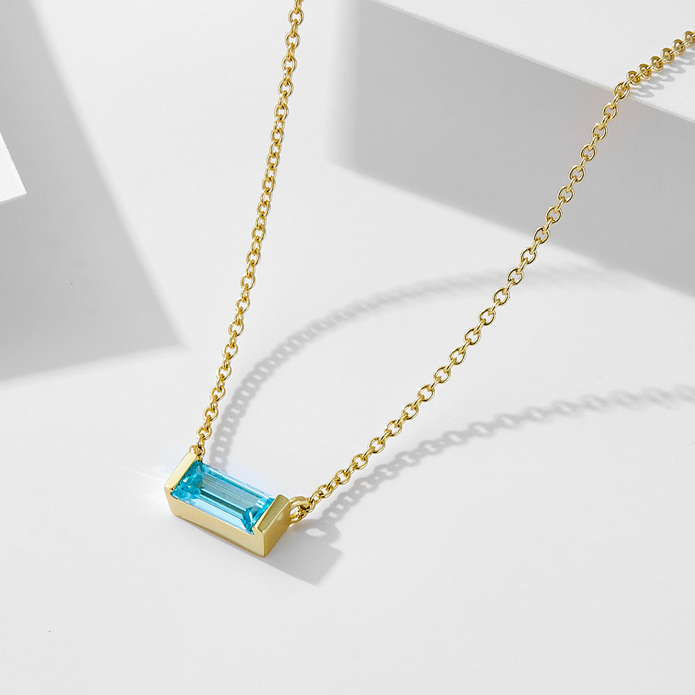 Livia | Collier en argent avec petit pendentif