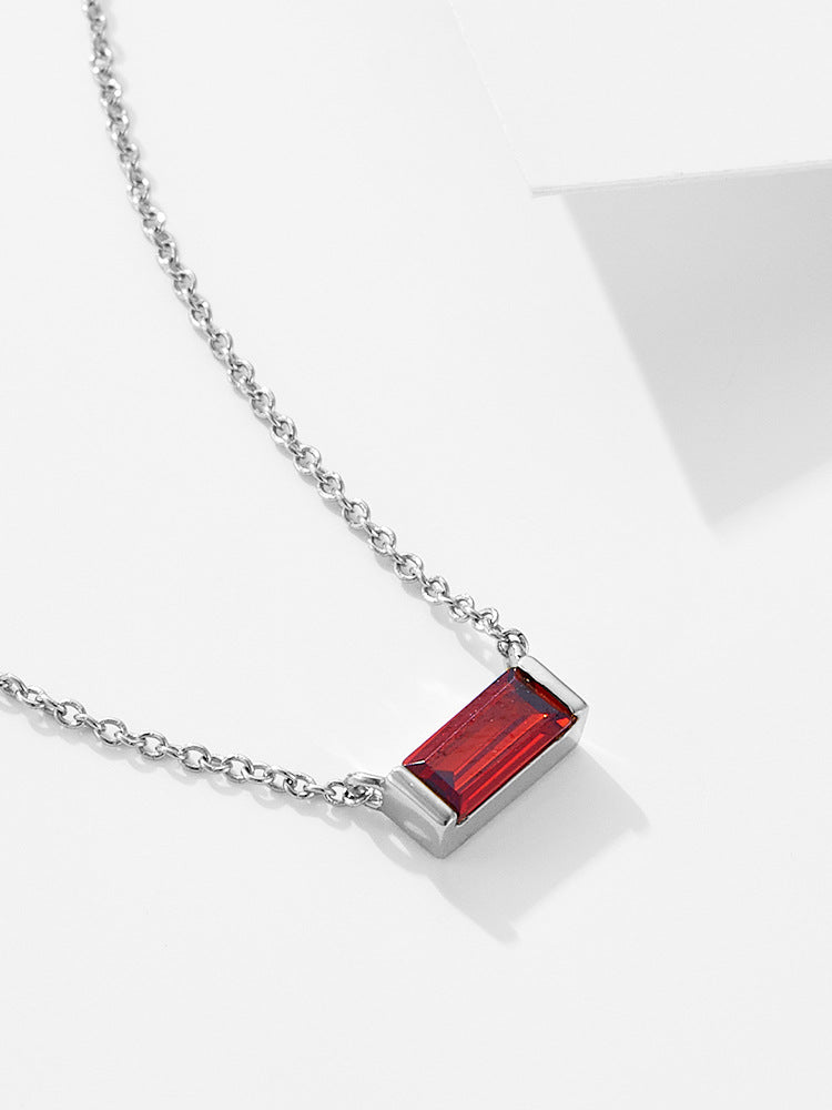 Livia | Collier en argent avec petit pendentif