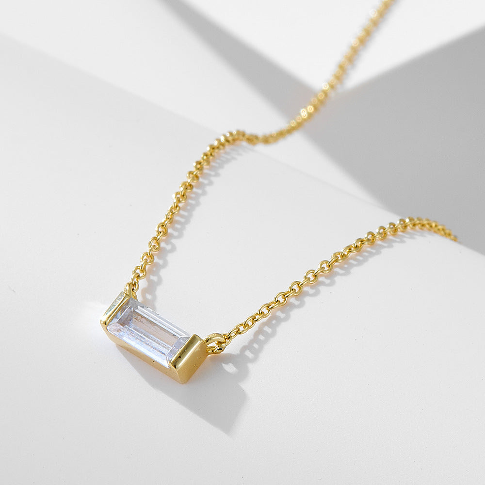 Livia | Collier en argent avec petit pendentif