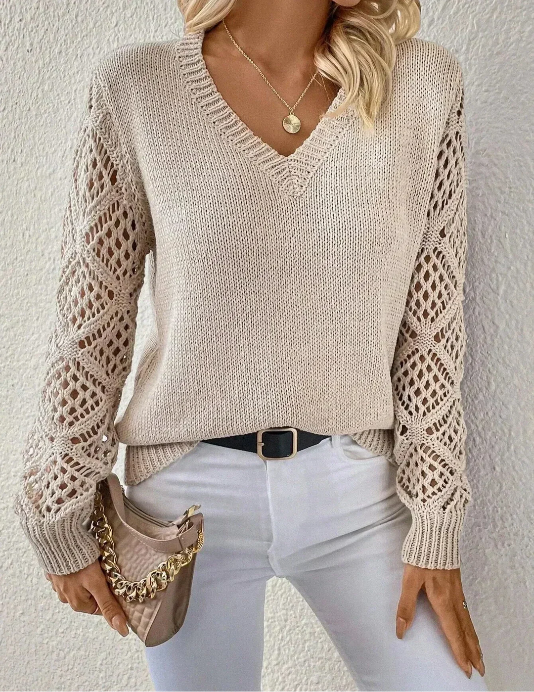 Aubrey | Pull Élegant Col V avec Détails Faits à la Main