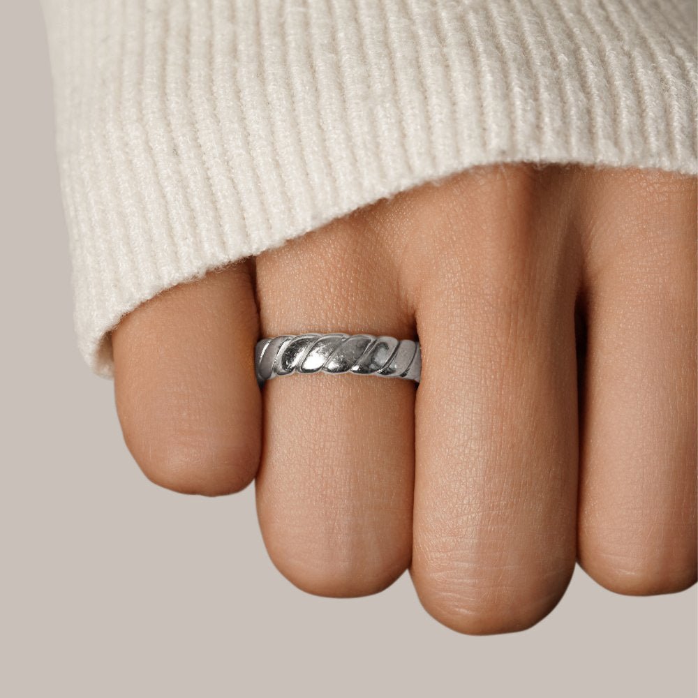 Philippine | Bague en Argent Infini Torsadé Calira