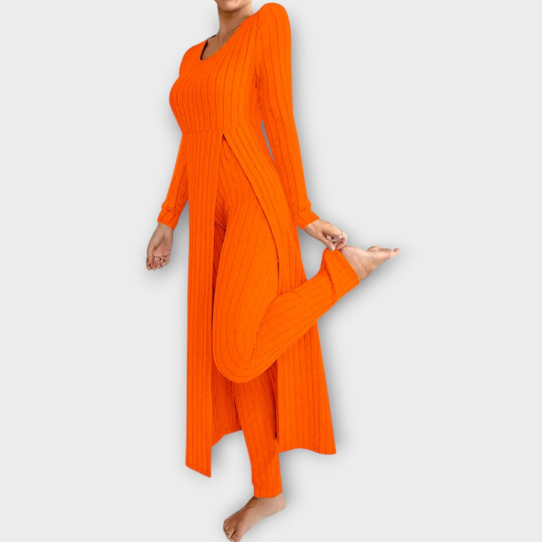 Cece | Ensemble de détente en tricot côtelé avec tunique fendue